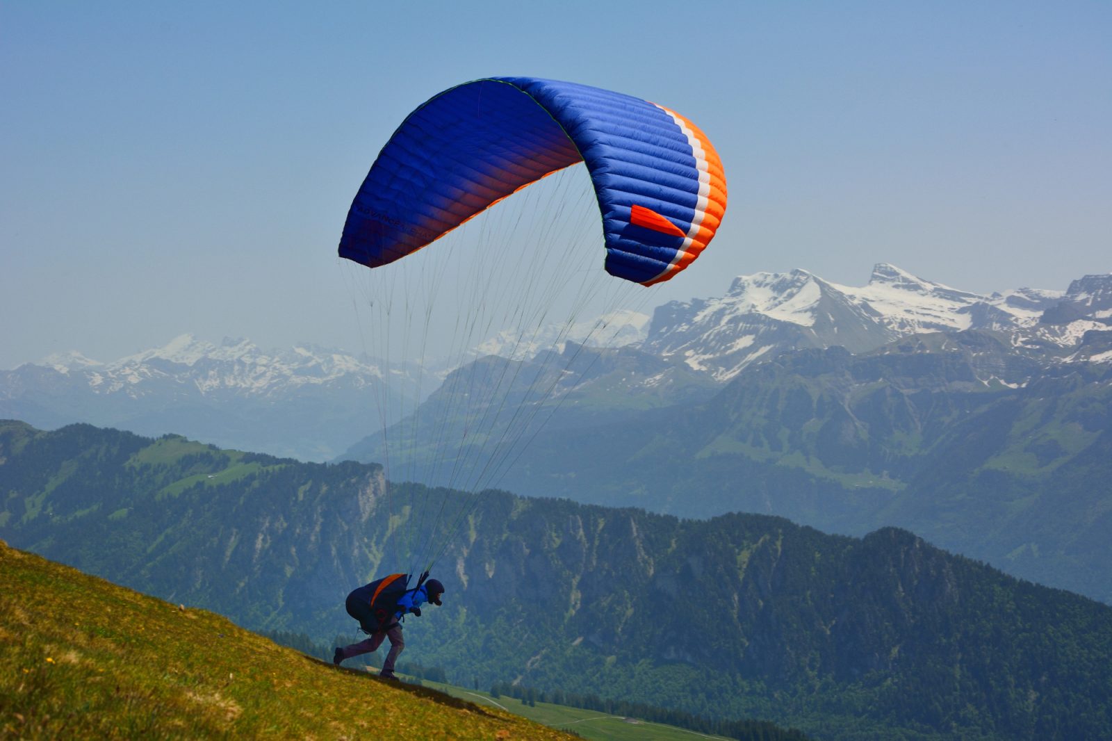 Kako je potekalo moje prvo paragliding doživetje in zakaj mi bo zavedno ostalo v spominu